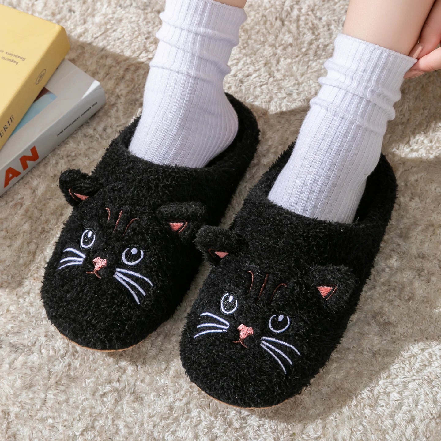 Cartoon Cat Winter Plush Slippers